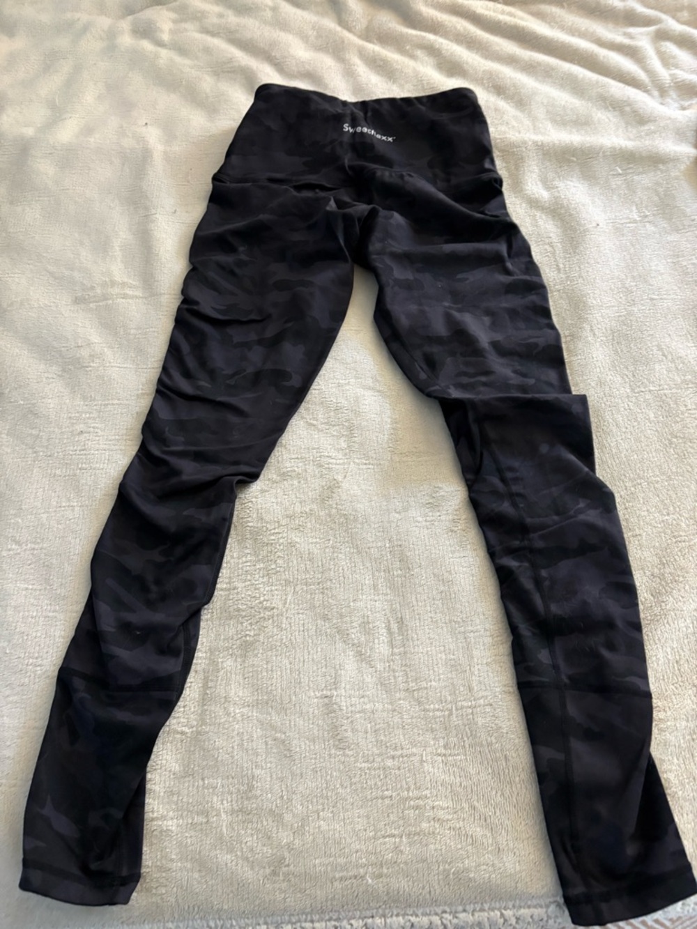 High-Waist Black Camo Leggings - Unknown Brand